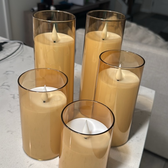 Set 5 Flickering Candles Amber LED Flameless Pillar Candles - Picture 2 of 7